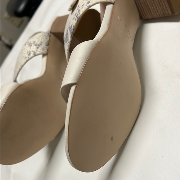 Cole Haan Cream and Gray Sandals with Chunky Heel and Adjustable Straps - Picture 4 of 5